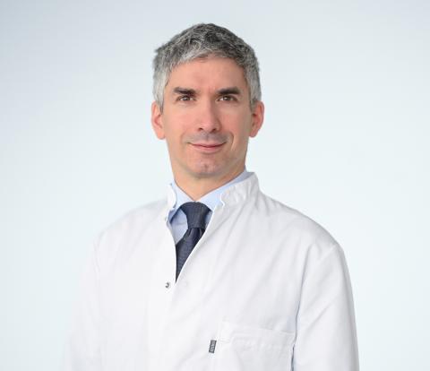  Portrait Professor Dr. Dr. med. Peter Charbel Issa, Direktor der Klinik und Poliklinik für Augenheilkunde